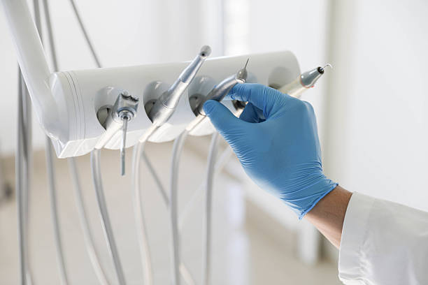 Professional Emergency Dentist technician working in South Hill, WA